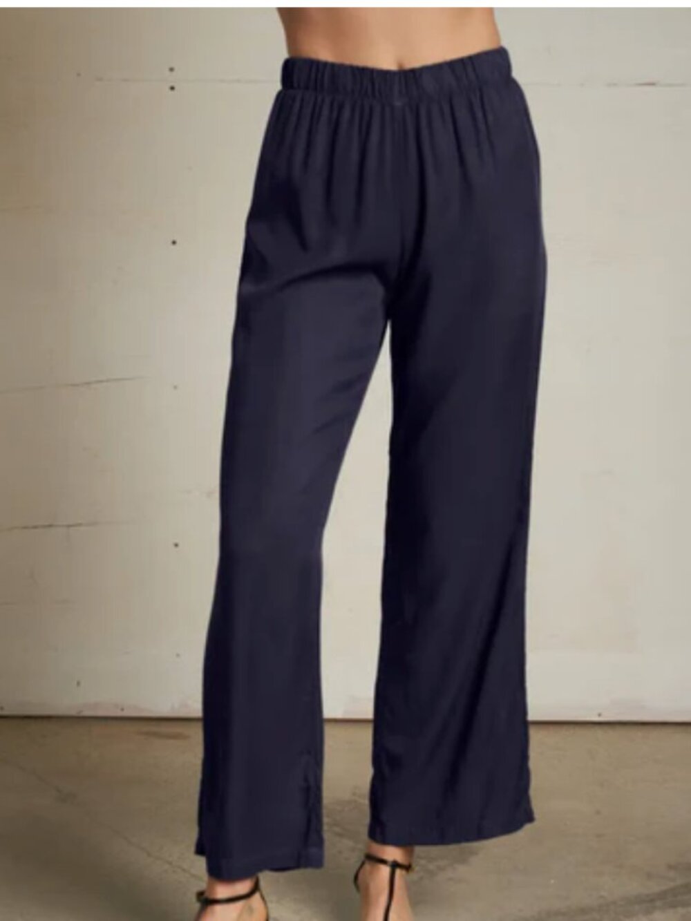 Perfectwhitetee Navy Hana Tencel Pull On Pant Size: M
